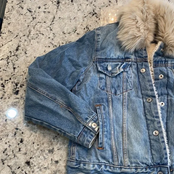 Abercrombie & Fitch Woman’s distressed Jean Jacket L - Picture 2 of 10